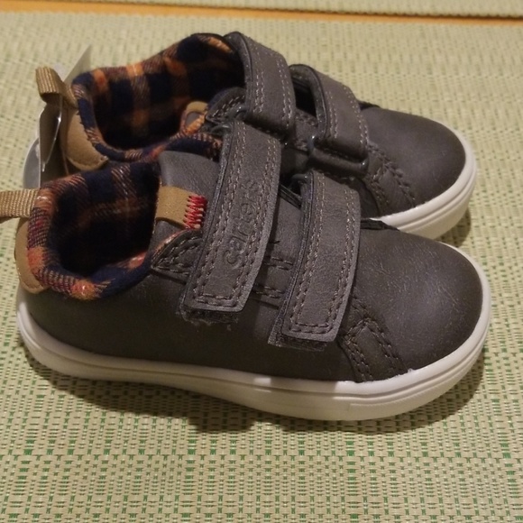 Carter's toddler shoes - Picture 3 of 4